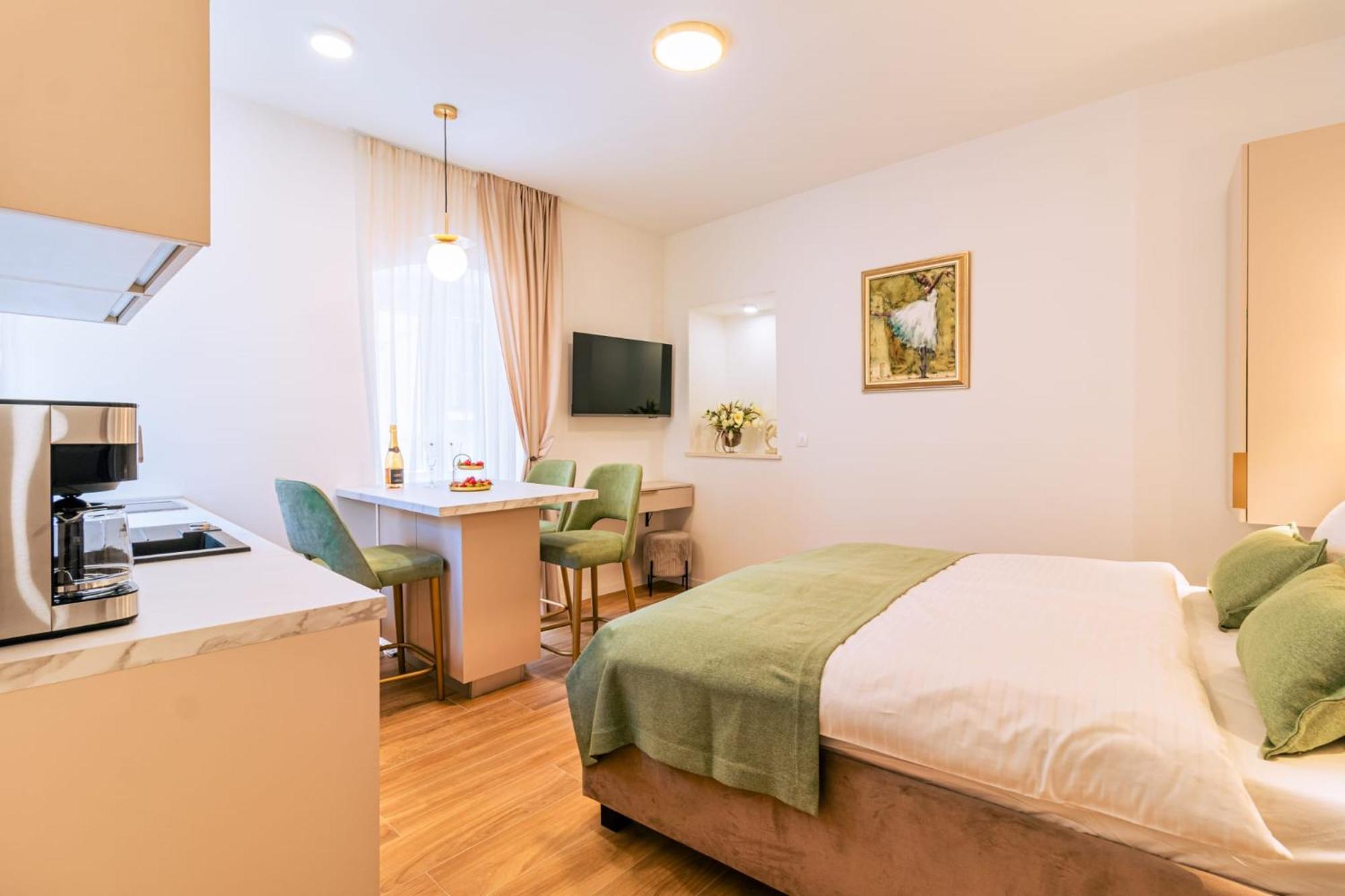Luxury 2 Bedroom-2 Bathroom Apartment & Studio App With Rooftop Terrace Split Ngoại thất bức ảnh
