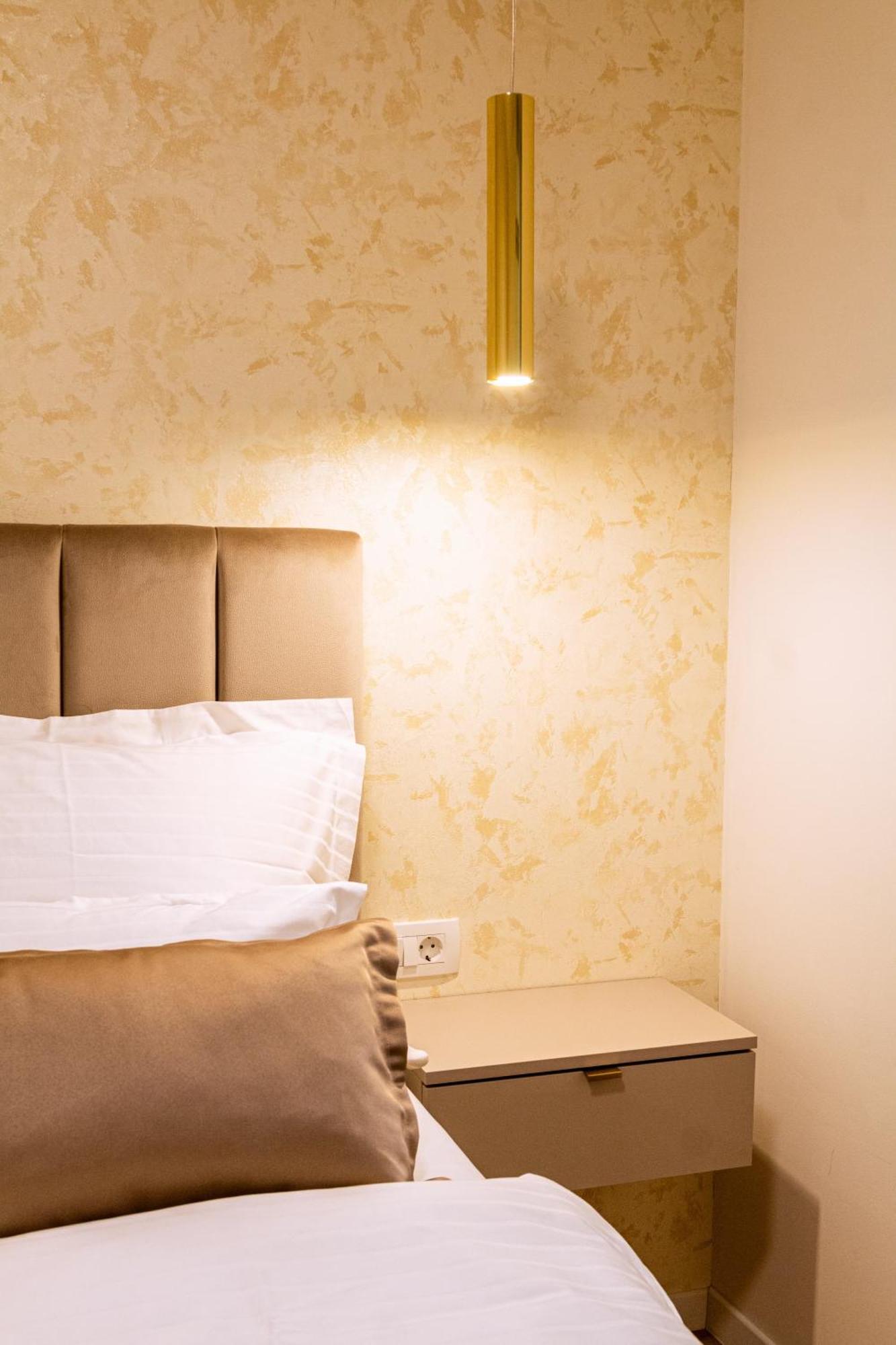 Luxury 2 Bedroom-2 Bathroom Apartment & Studio App With Rooftop Terrace Split Phòng bức ảnh