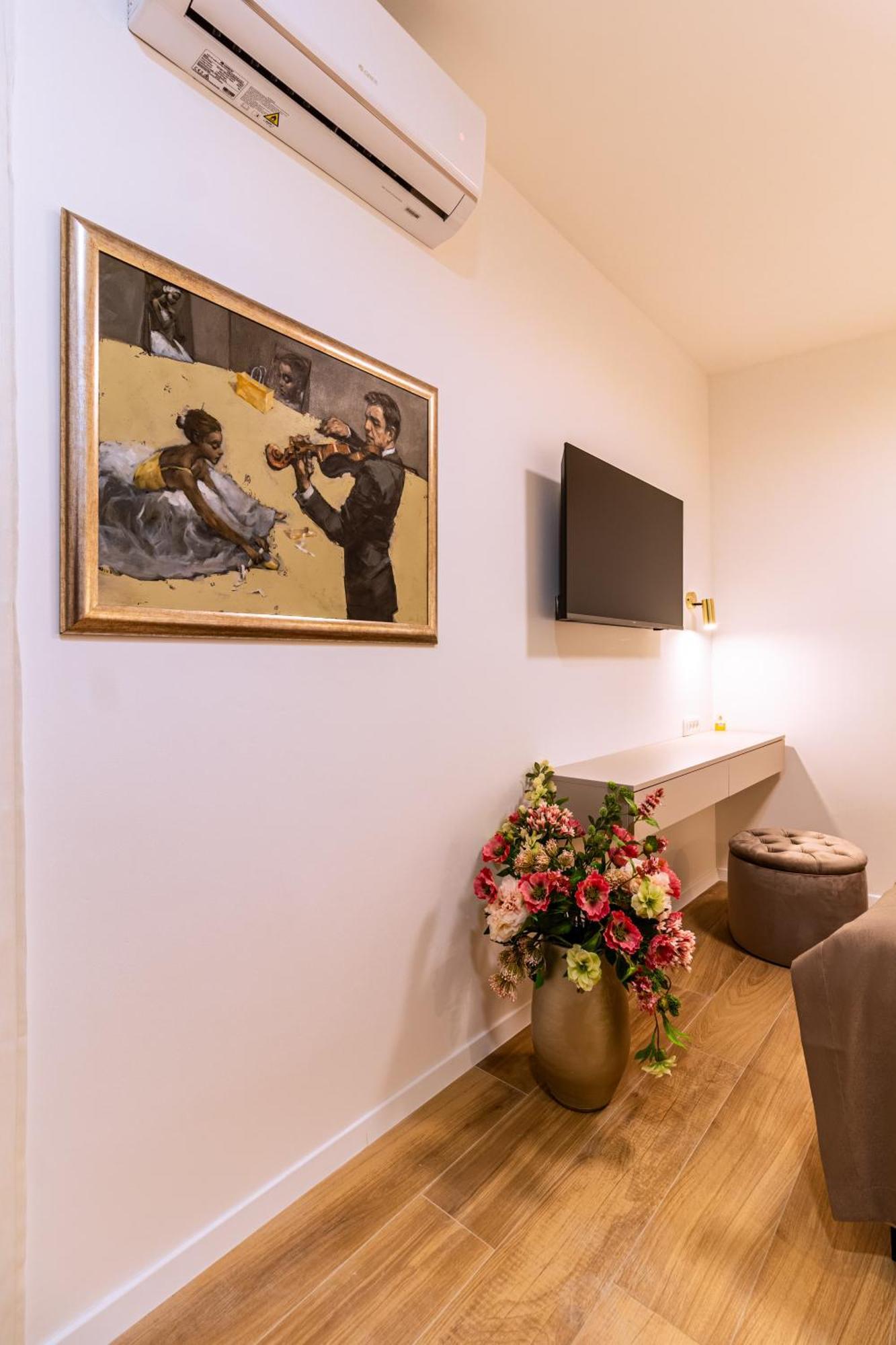 Luxury 2 Bedroom-2 Bathroom Apartment & Studio App With Rooftop Terrace Split Phòng bức ảnh