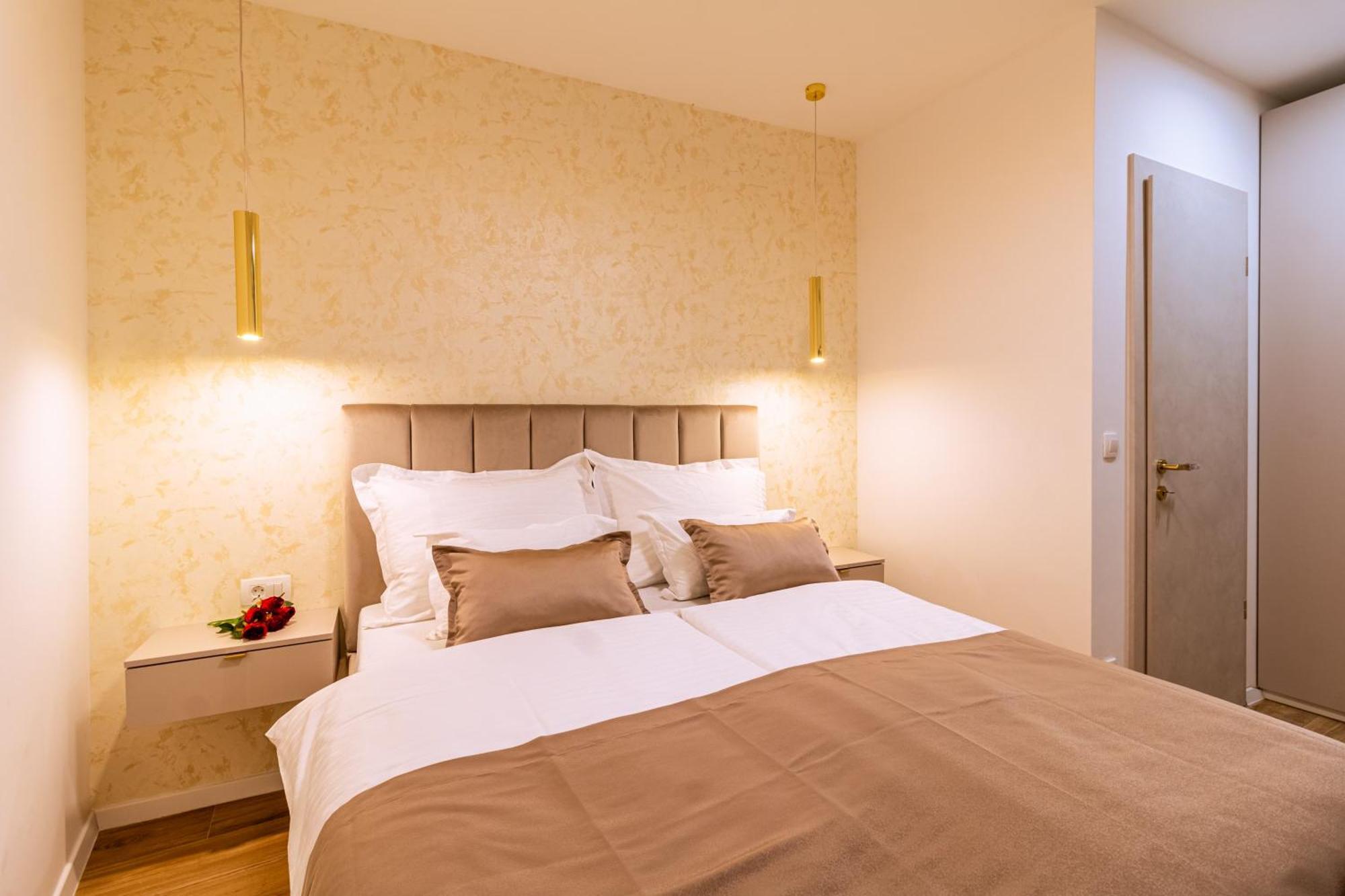 Luxury 2 Bedroom-2 Bathroom Apartment & Studio App With Rooftop Terrace Split Ngoại thất bức ảnh