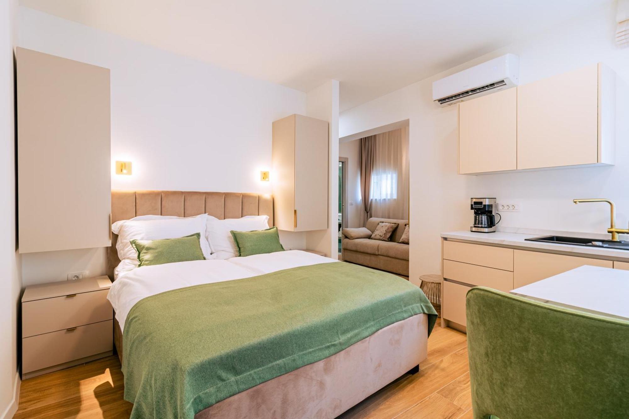 Luxury 2 Bedroom-2 Bathroom Apartment & Studio App With Rooftop Terrace Split Phòng bức ảnh